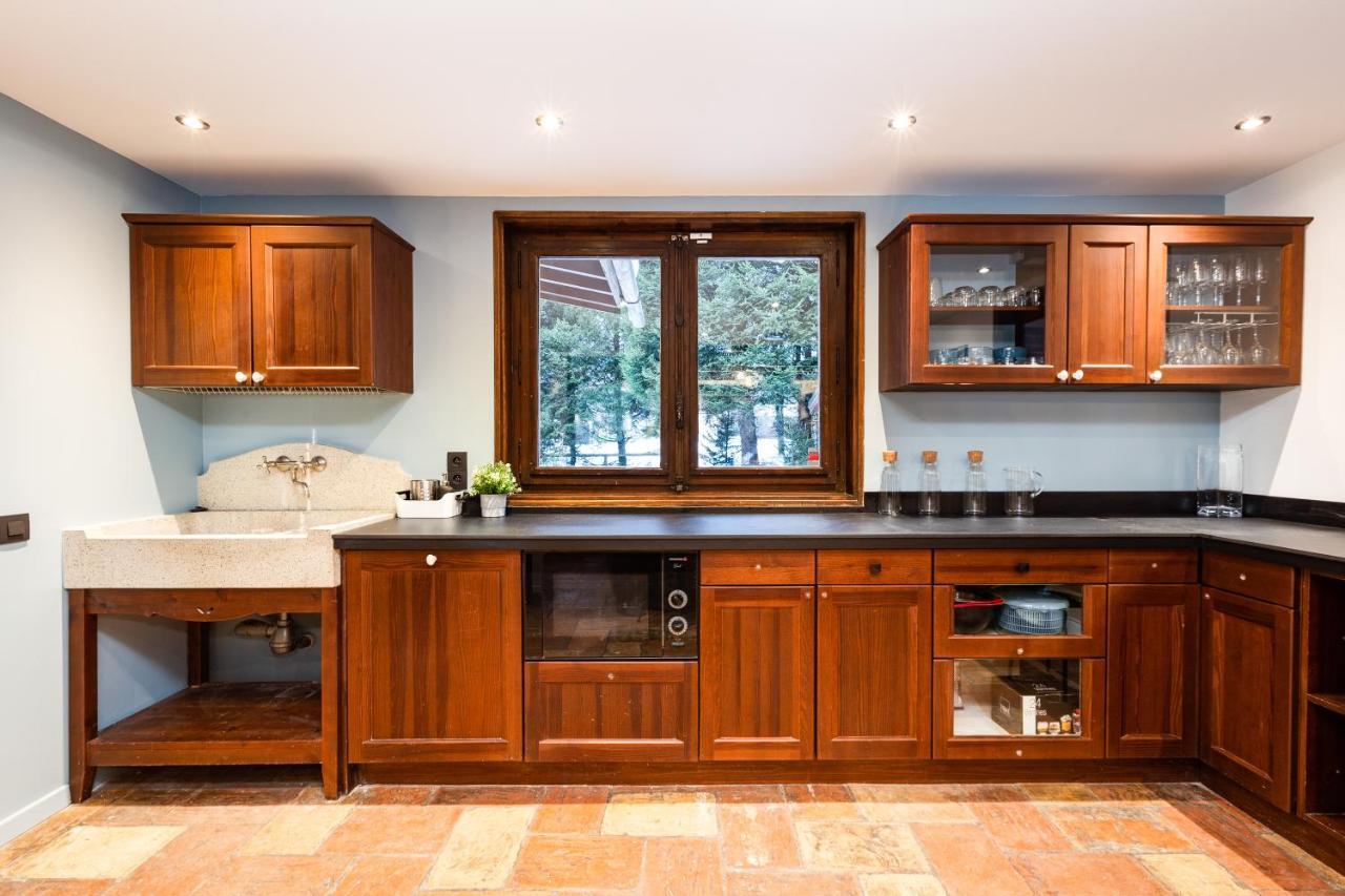 Chalet Les Praz - 280Sqm - Sauna Cinema Fitness - 5 Bedrooms In Heart Of Les Praz - By Cozee Rentals Chamonix Exteriér fotografie