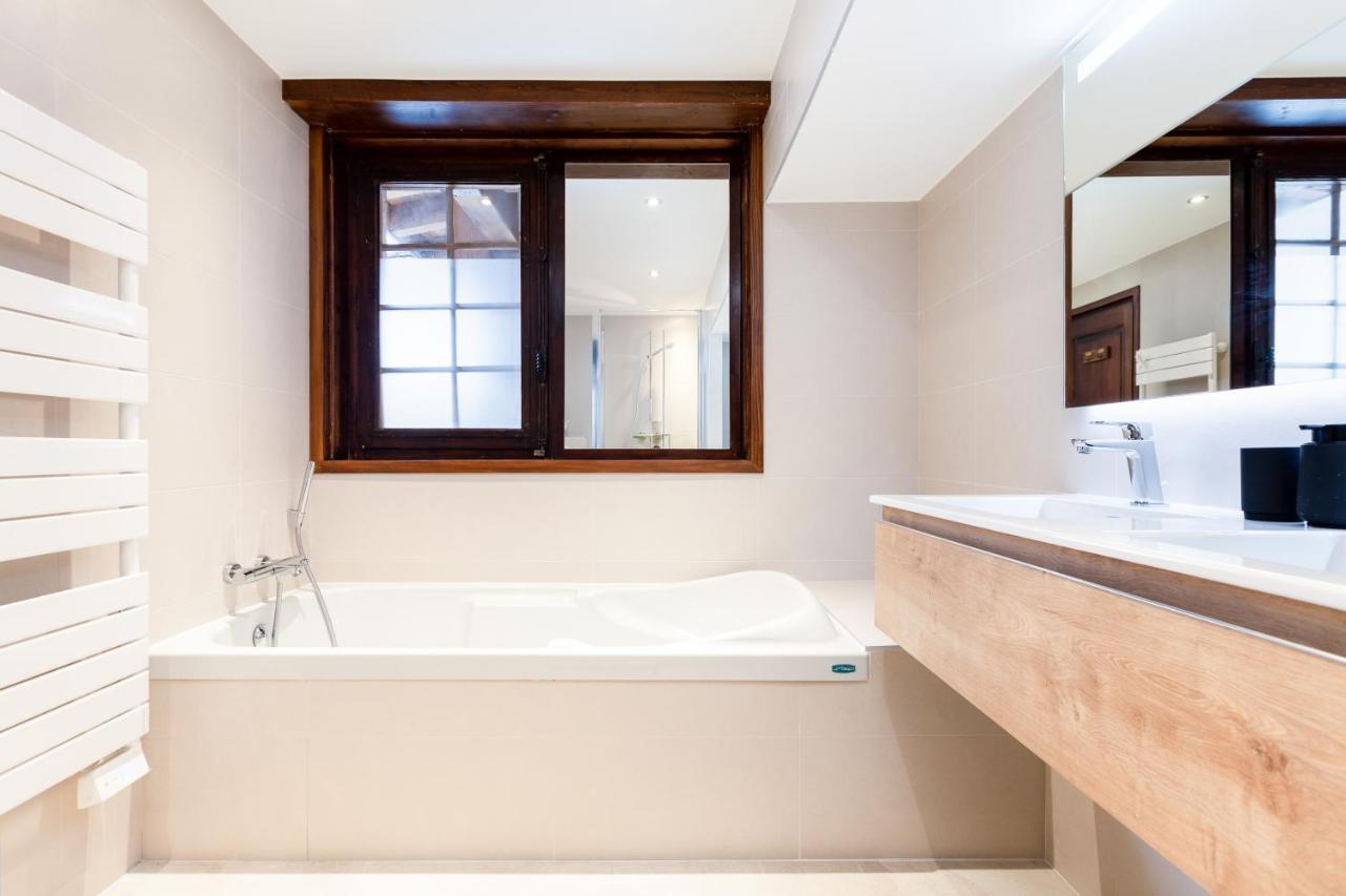 Chalet Les Praz - 280Sqm - Sauna Cinema Fitness - 5 Bedrooms In Heart Of Les Praz - By Cozee Rentals Chamonix Exteriér fotografie
