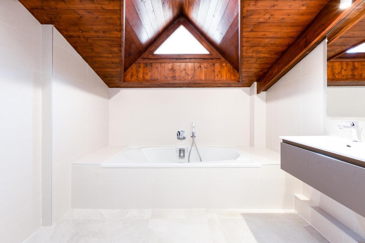 Chalet Les Praz - 280Sqm - Sauna Cinema Fitness - 5 Bedrooms In Heart Of Les Praz - By Cozee Rentals Chamonix Exteriér fotografie