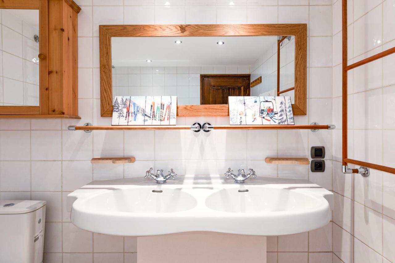 Chalet Les Praz - 280Sqm - Sauna Cinema Fitness - 5 Bedrooms In Heart Of Les Praz - By Cozee Rentals Chamonix Exteriér fotografie